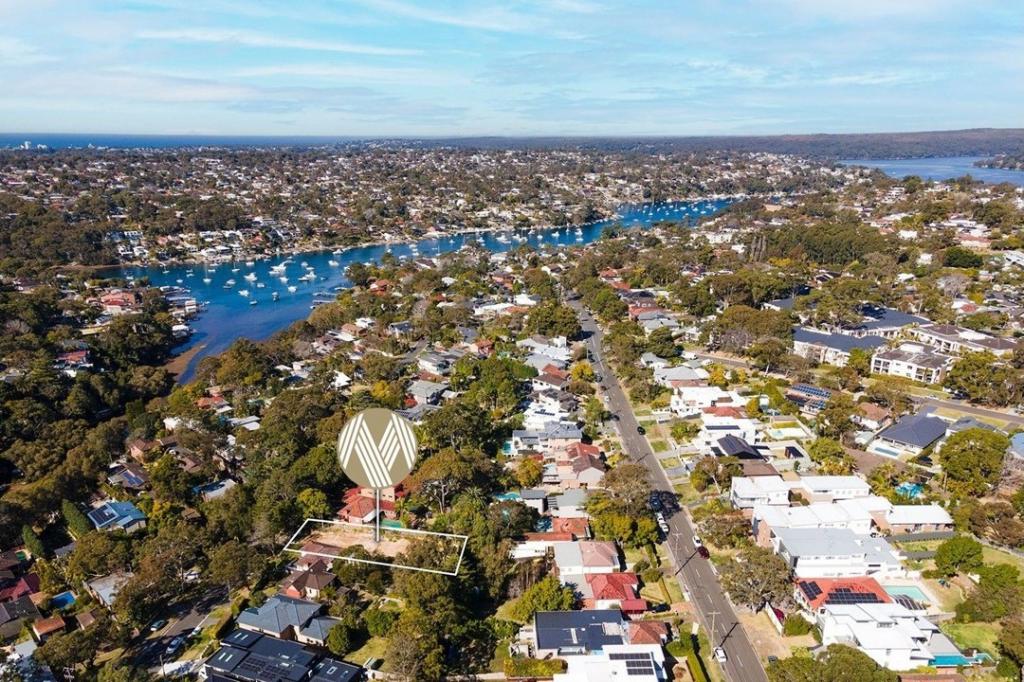 13 GEORGE ST, YOWIE BAY, NSW 2228