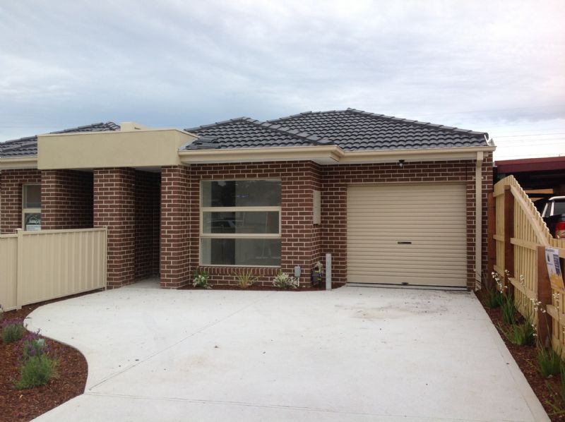 222 Parer Rd, Airport West, VIC 3042