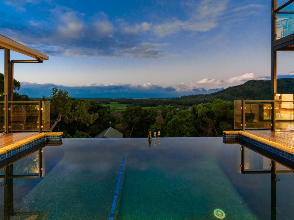 304 Mowbray River Rd, Mowbray, QLD 4877