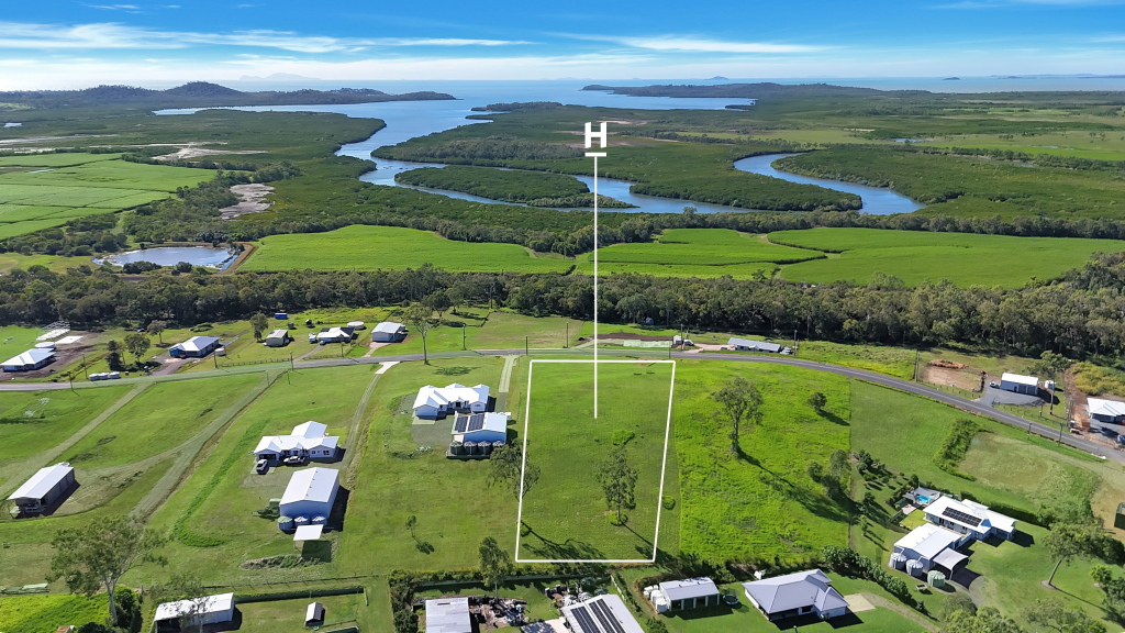 184 Moonlight Dr, Sarina, QLD 4737