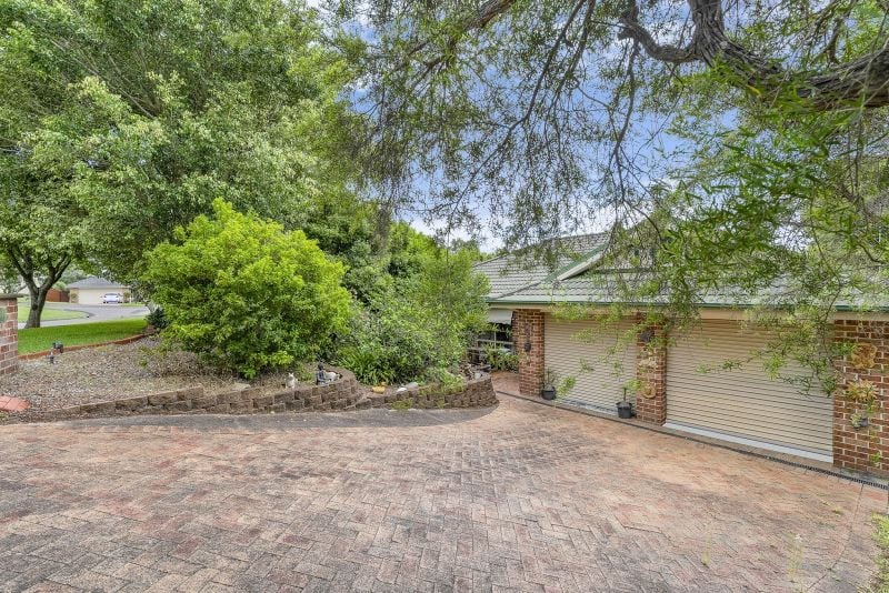 6 Arakoon Rd, Woongarrah, NSW 2259