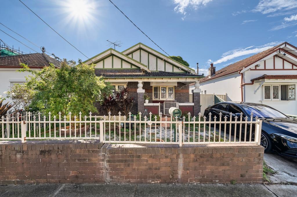 17 Samuel St, Wiley Park, NSW 2195