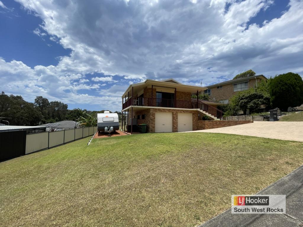 15 SALMON CCT, SOUTH WEST ROCKS, NSW 2431