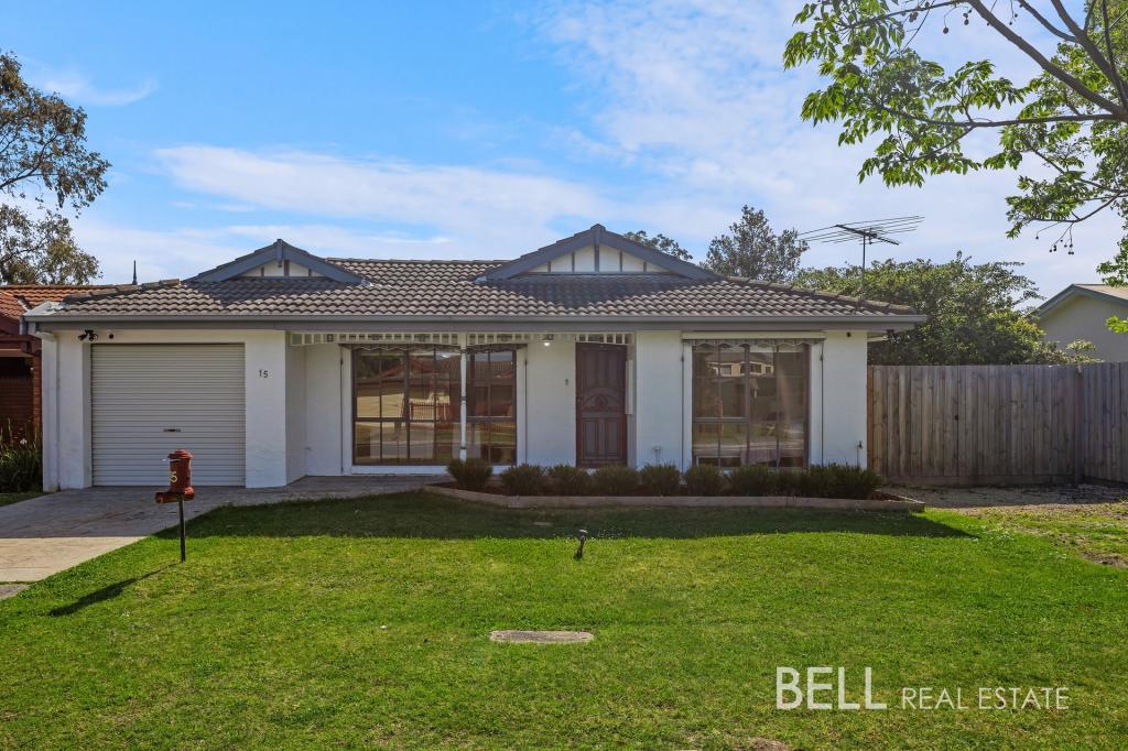 15 Thomas St, Pakenham, VIC 3810