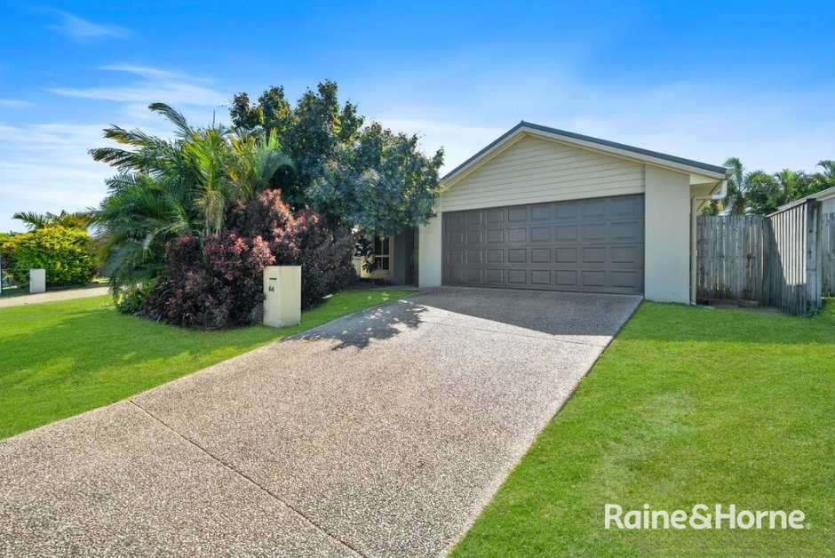 64 Newport Pde, Blacks Beach, QLD 4740