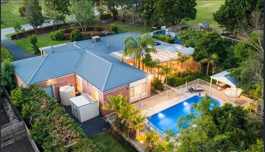 144 Ahern Rd, Pakenham, VIC 3810