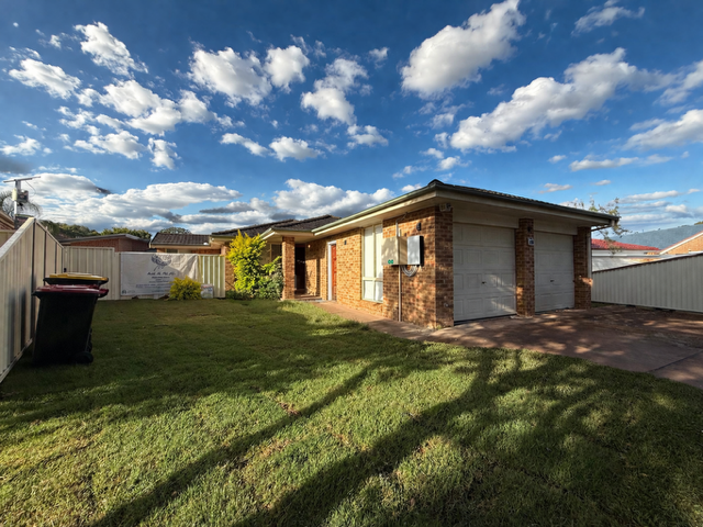 13 Cressbrook Dr, Wattle Grove, NSW 2173