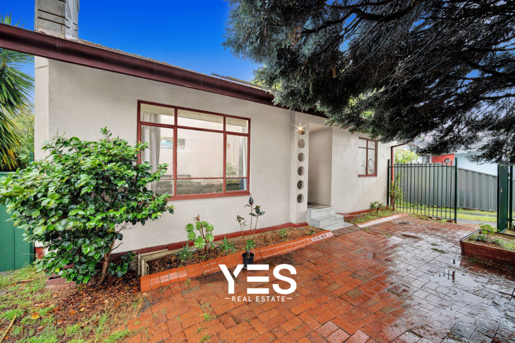 113 GLADSTONE RD, DANDENONG NORTH, VIC 3175