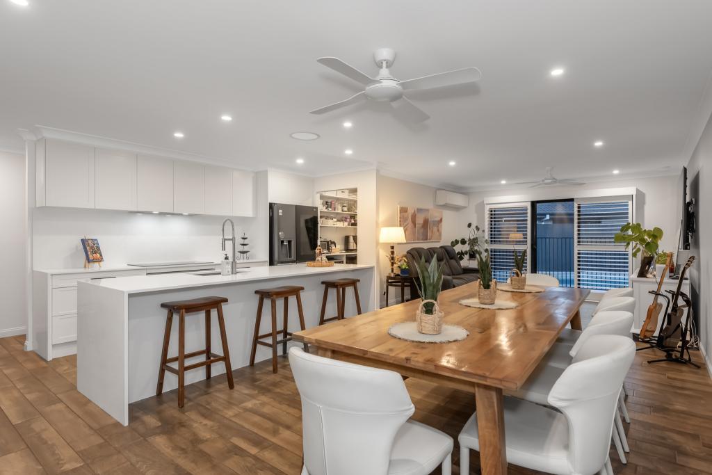 30 Craigs Way, Maudsland, QLD 4210