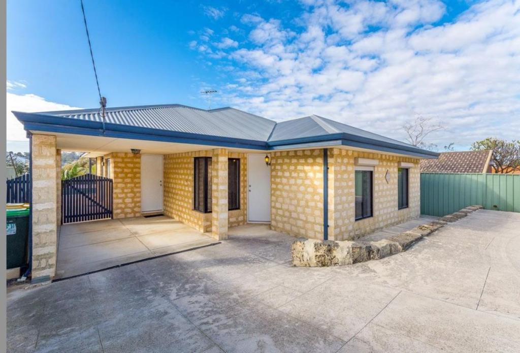 284 Hamilton Rd, Spearwood, WA 6163