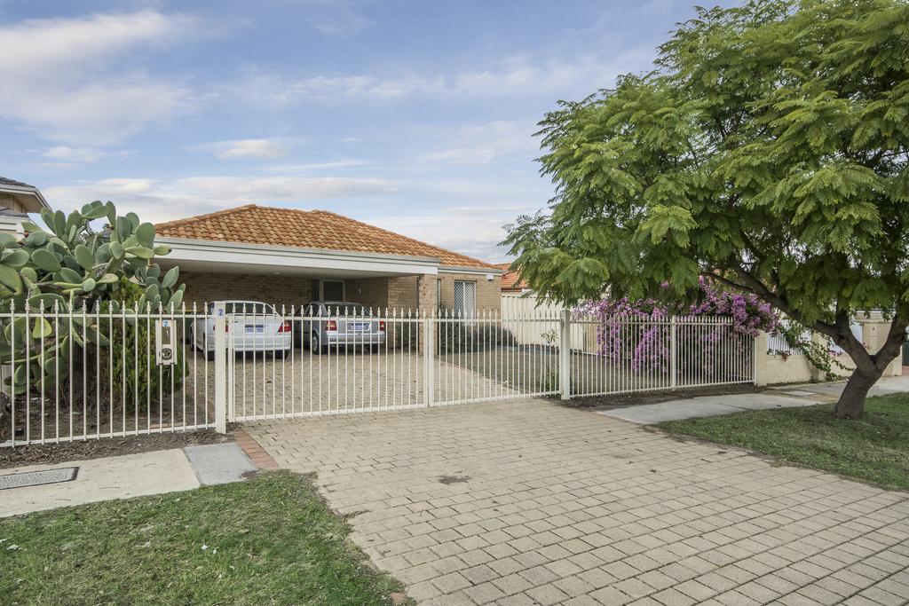 2 Pusey St, Bentley, WA 6102