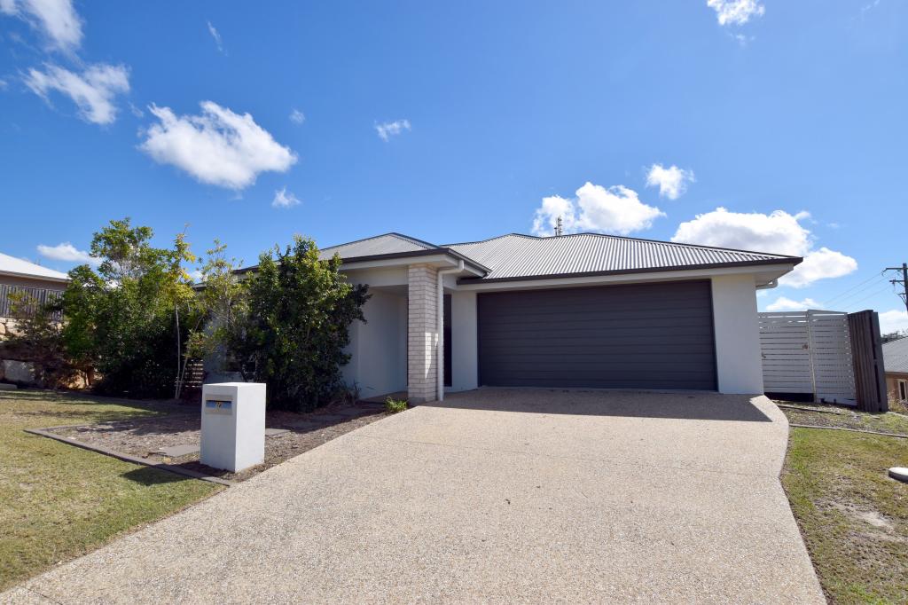 16 Jardine Cres, Boyne Island, QLD 4680