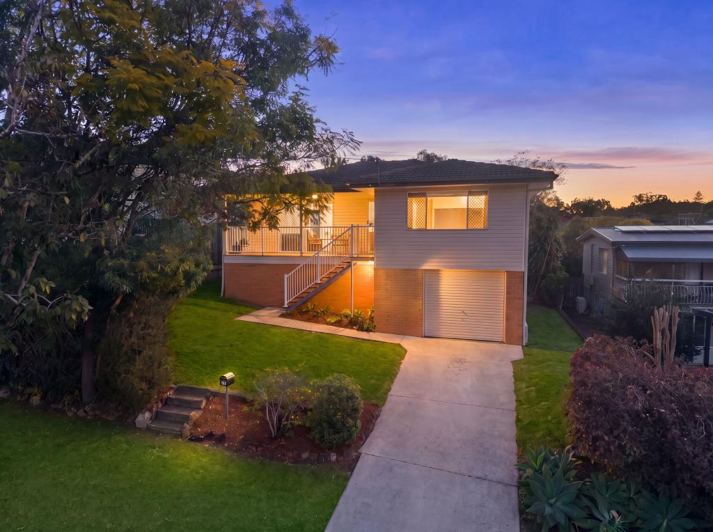 16 Carissa St, Arana Hills, QLD 4054