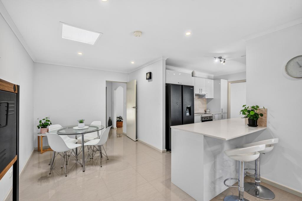 16 Glenalvon Dr, Flagstaff Hill, SA 5159