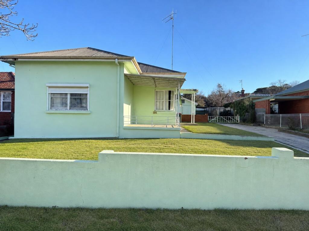 224 Durham St, Bathurst, NSW 2795