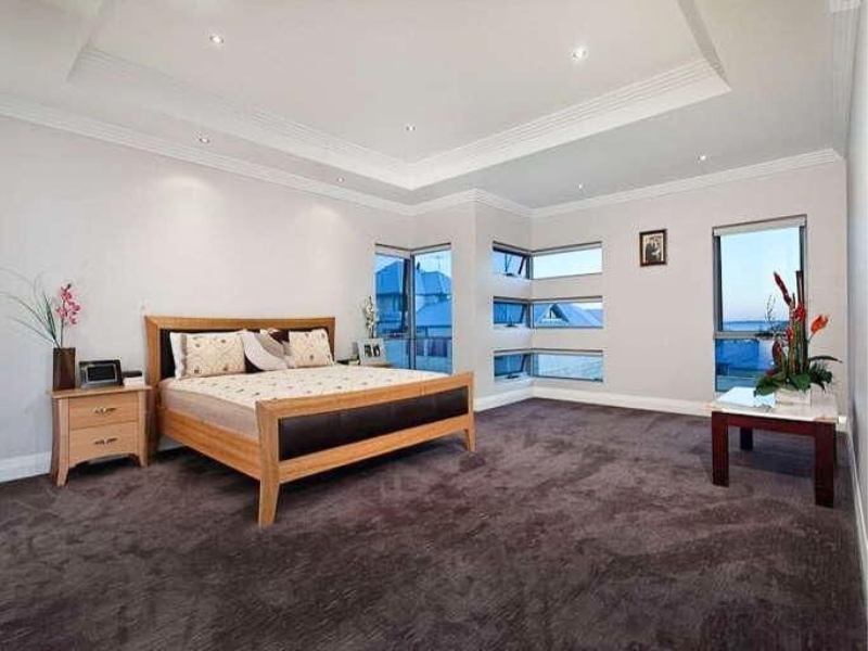 11 NEWARK TURN, NORTH COOGEE, WA 6163