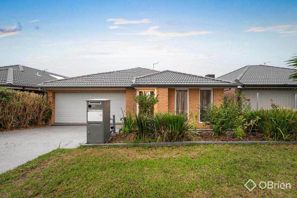 36 Belmont Cres, Pakenham, VIC 3810