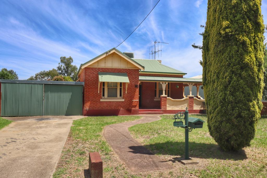 19 Young Rd, Cowra, NSW 2794