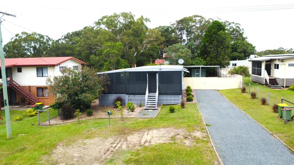 8 Glen St, Macleay Island, QLD 4184