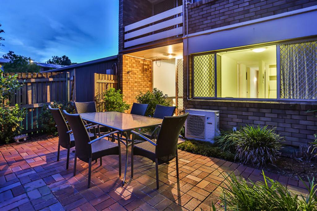 1/5 Westerham St, Taringa, QLD 4068
