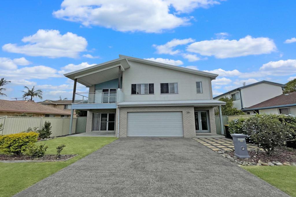 7 EIGHTH AVE, SAWTELL, NSW 2452