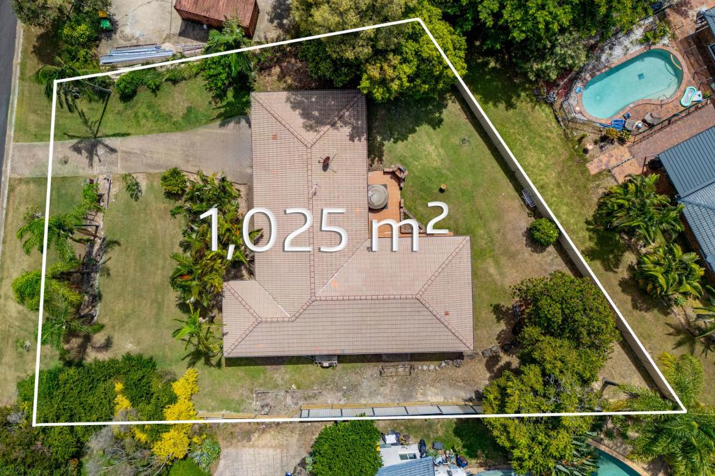 4 Grimsdyke Ct, Molendinar, QLD 4214