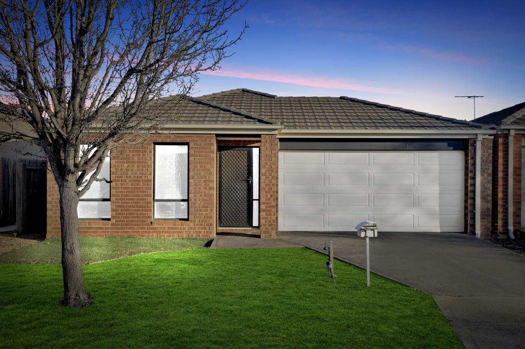 17 Fatham Dr, Wyndham Vale, VIC 3024