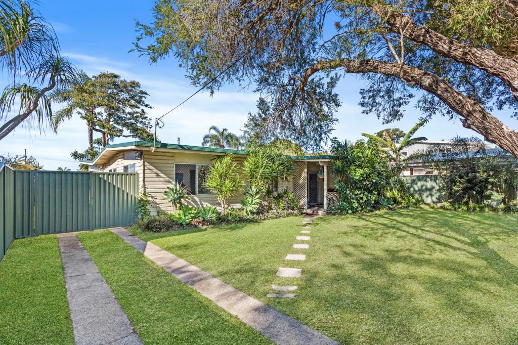 10 Iluka St, Palm Beach, QLD 4221