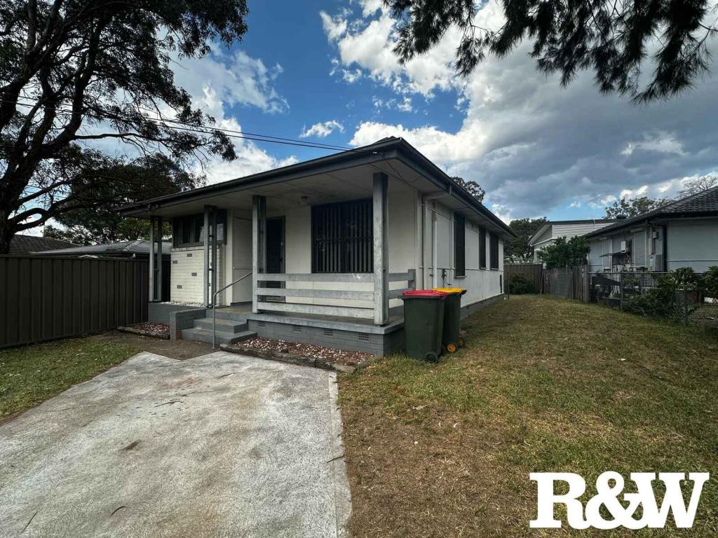 3 Tonga Pl, Lethbridge Park, NSW 2770