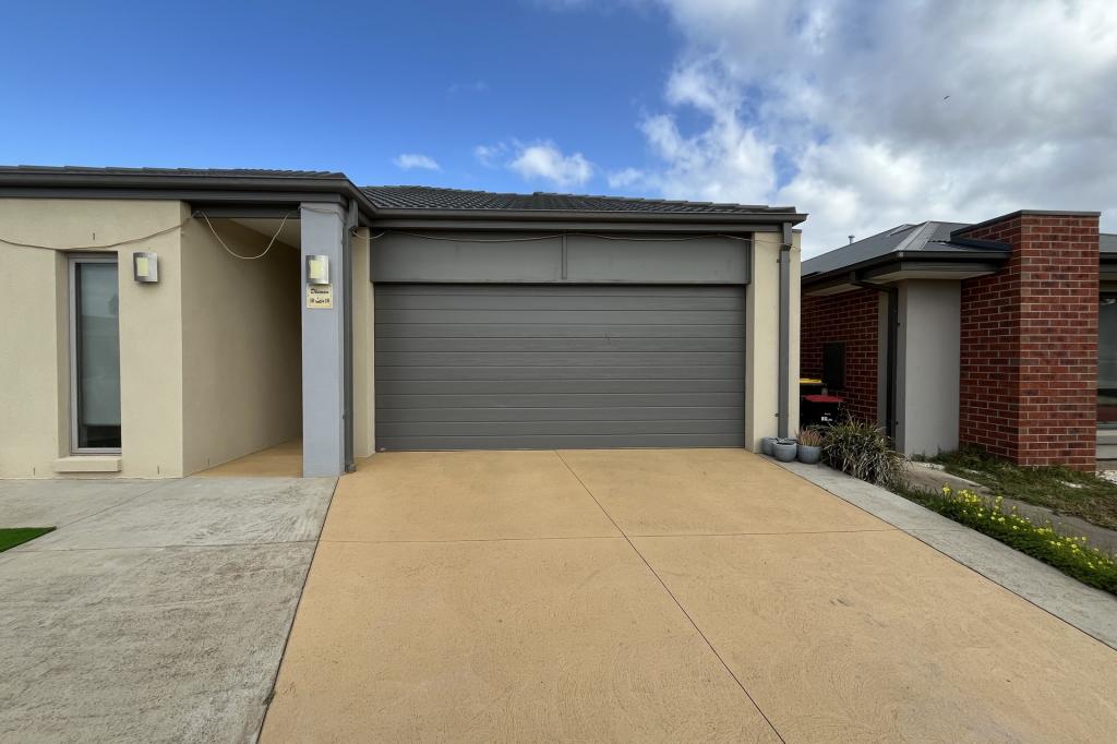 10 Eliza Park Dr, Melton South, VIC 3338