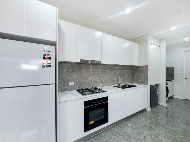 102b Banfield Dr, Oran Park, NSW 2570