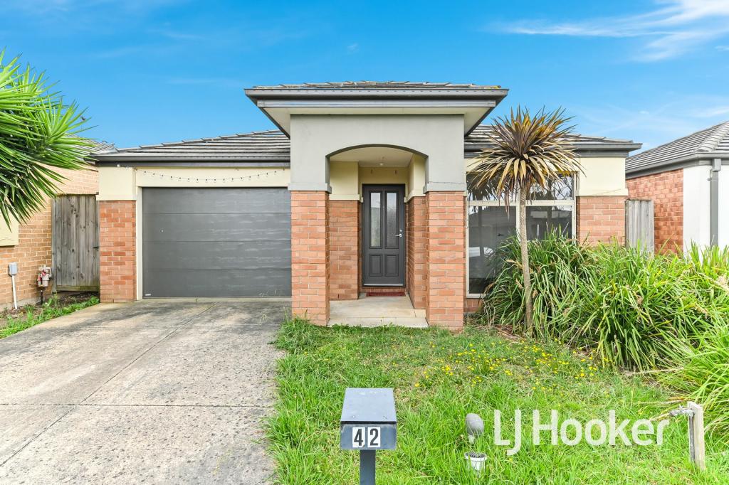 42 Devine Dr, Pakenham, VIC 3810