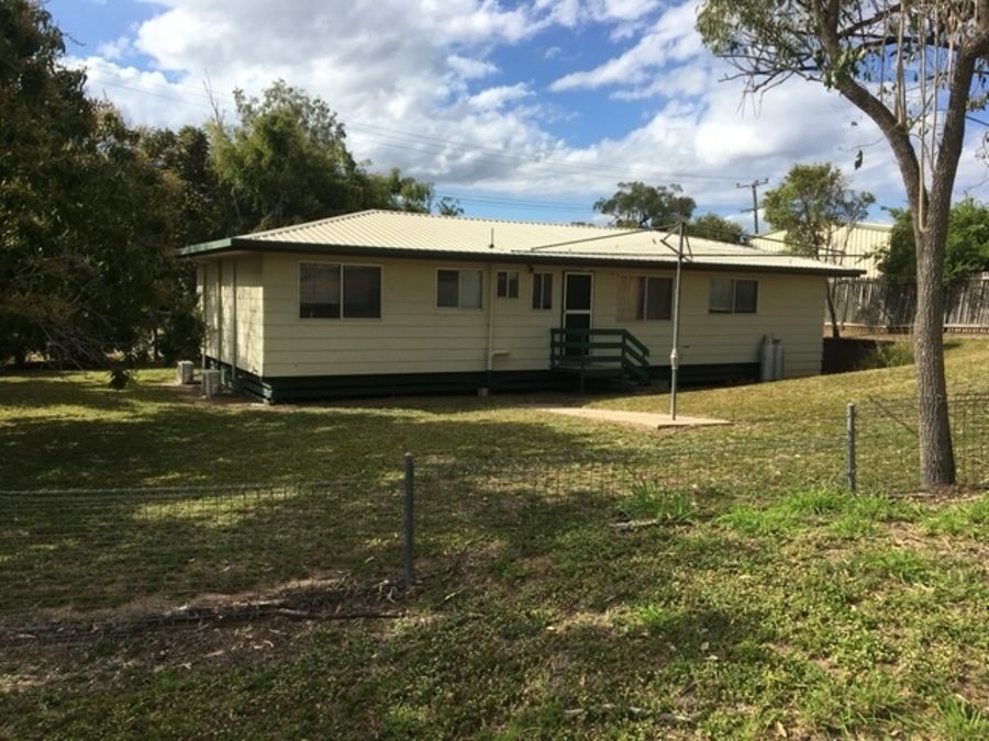 15 WALKER ST, COLLINSVILLE, QLD 4804