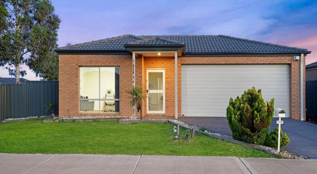 1226 Ison Rd, Manor Lakes, VIC 3024