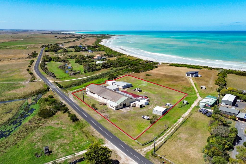 656 Eight Mile Creek Rd, Eight Mile Creek, SA 5291