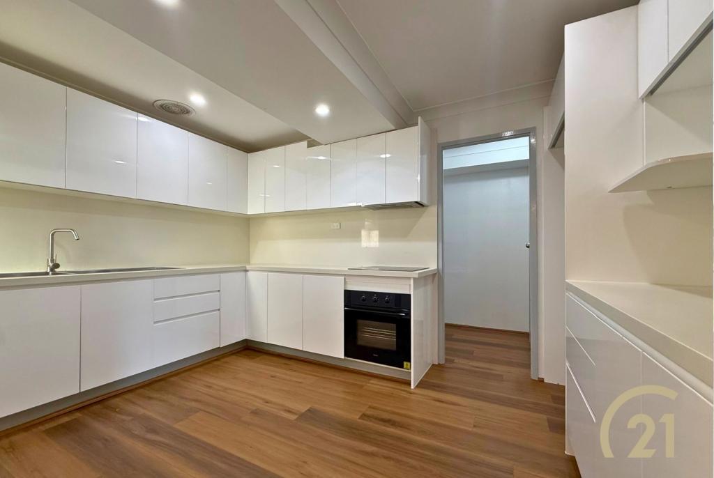 11 Glen Elgin Cres, Edensor Park, NSW 2176