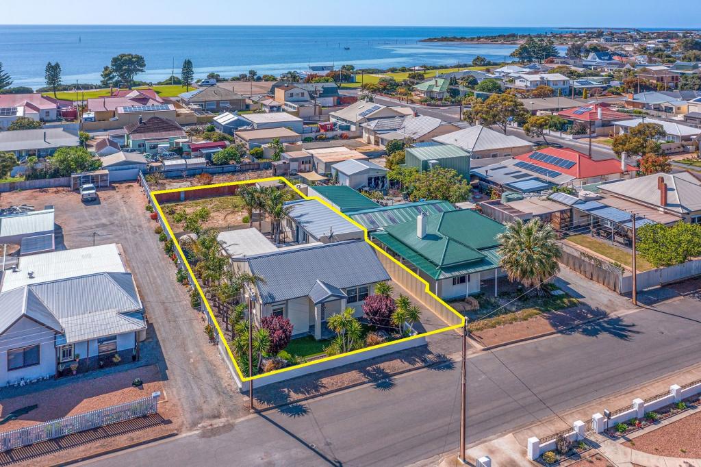 19 Lawrie St, Tumby Bay, SA 5605