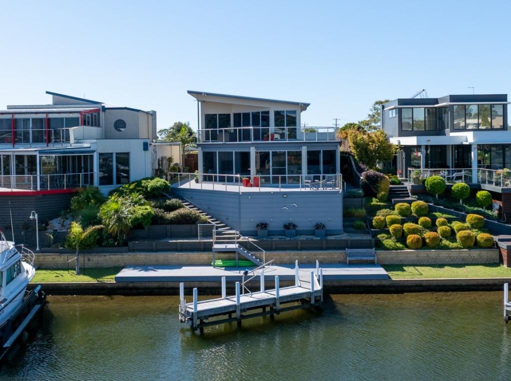 11 North Quay Pl, Paynesville, VIC 3880