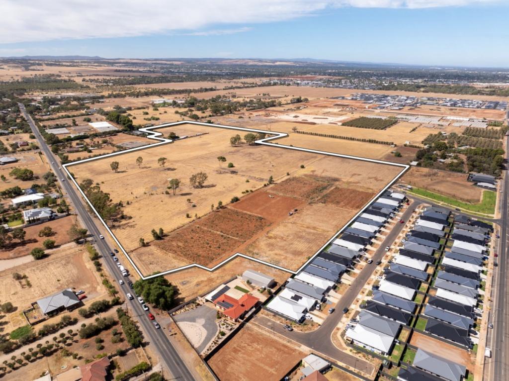 221 Dalkeith Rd, Munno Para Downs, SA 5115