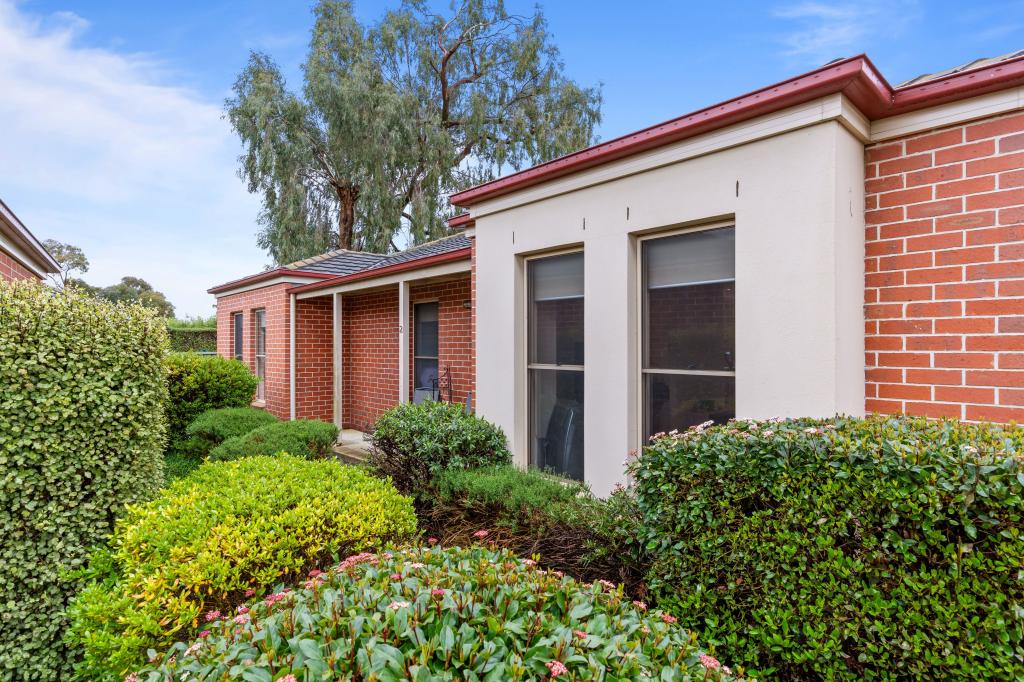 2/14 Rattray Ct, Canadian, VIC 3350