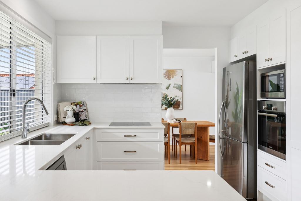 18 Shepton Cres, Mudgeeraba, QLD 4213
