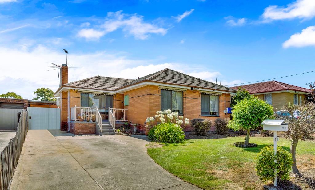 11 Plumpton Ave, Craigieburn, VIC 3064