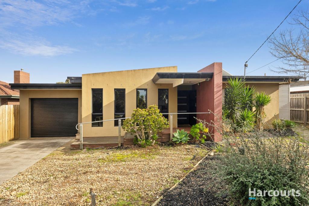 1 HIGHMONT DR, BELMONT, VIC 3216