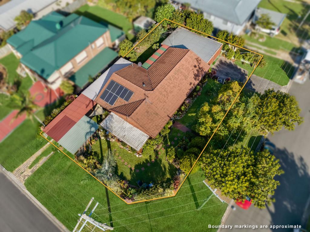 43 Wilkie St, Redland Bay, QLD 4165