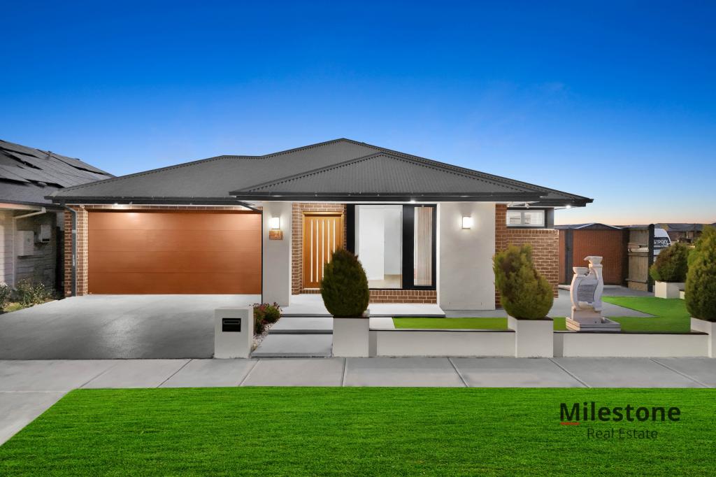 21 PIENZA RD, CLYDE, VIC 3978