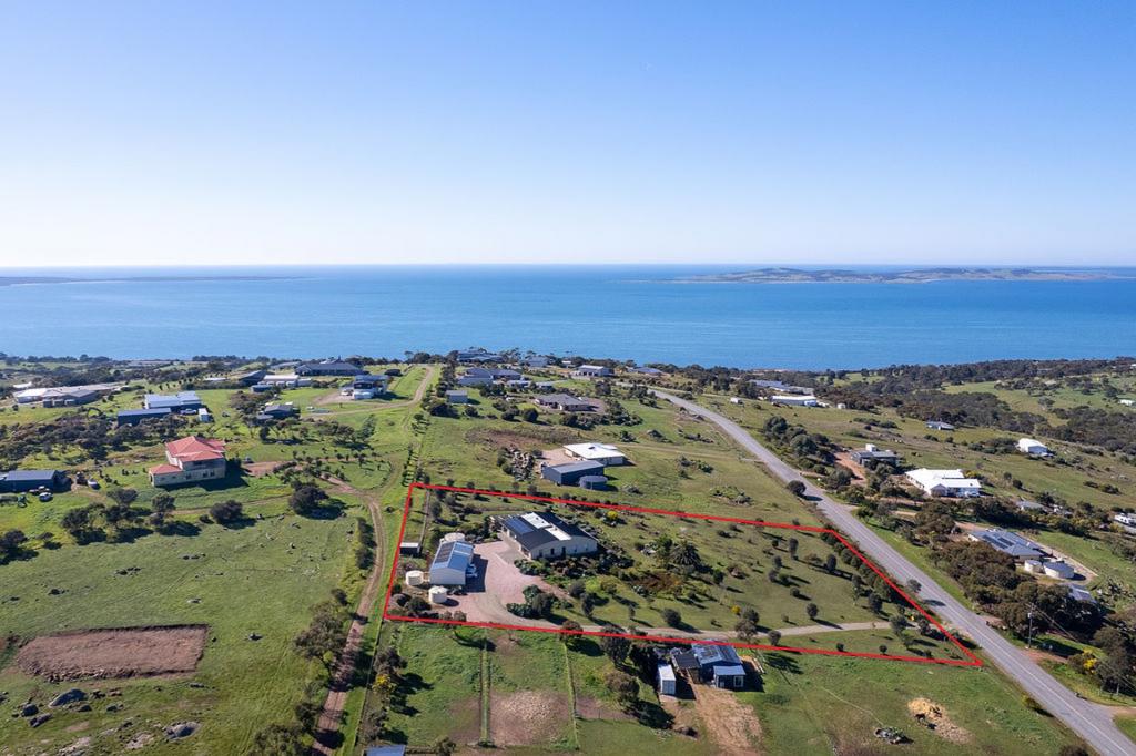 118-124 Tiatukia Dr, Tiatukia, SA 5607