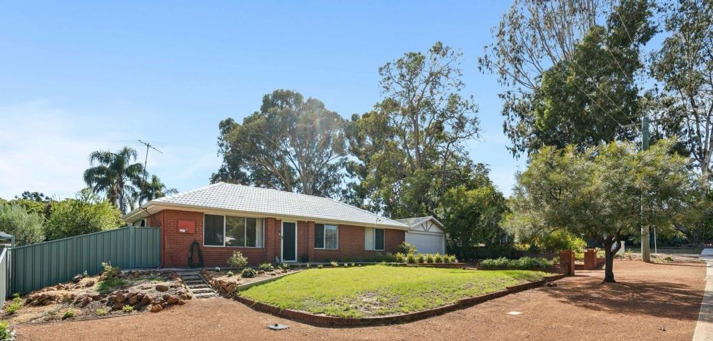 7 Barwon St, Lesmurdie, WA 6076