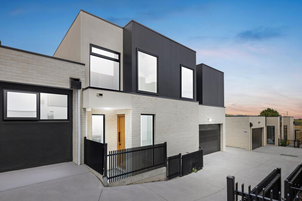 2/30 Rathgar Rd, Lysterfield, VIC 3156