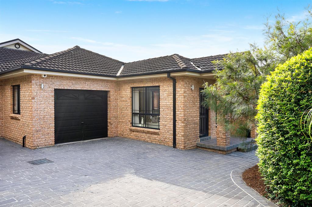 4A BERKELEY ST, PEAKHURST HEIGHTS, NSW 2210
