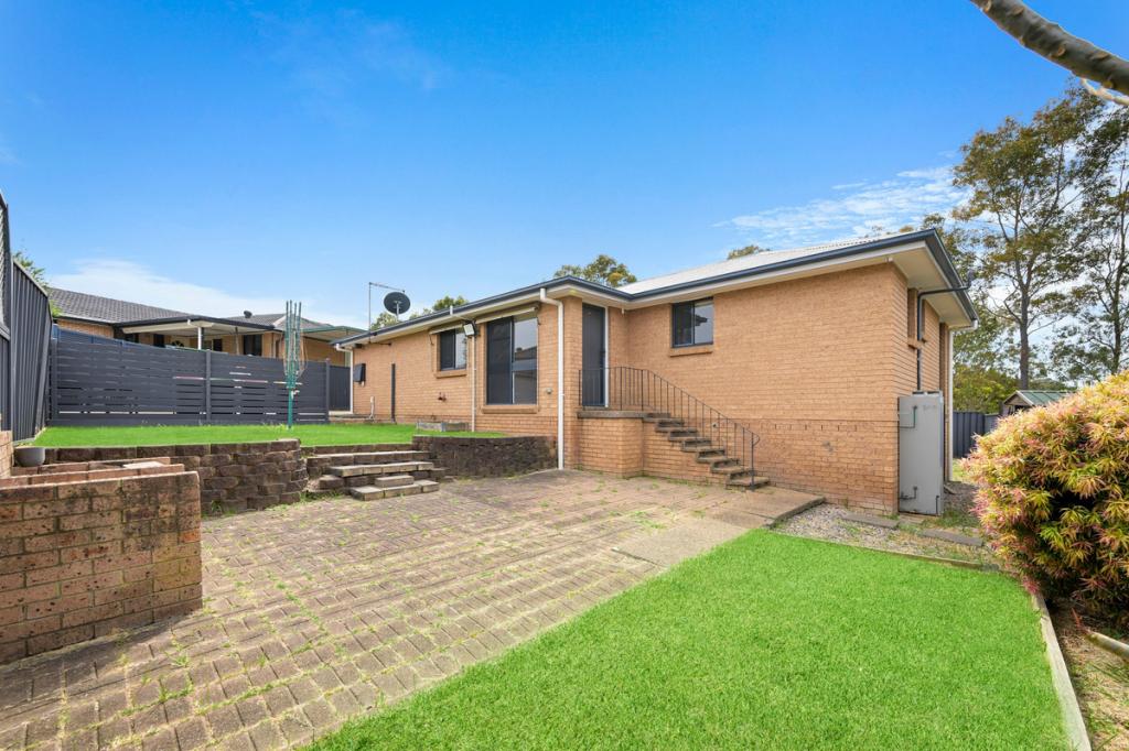 39 Roland St, Bossley Park, NSW 2176